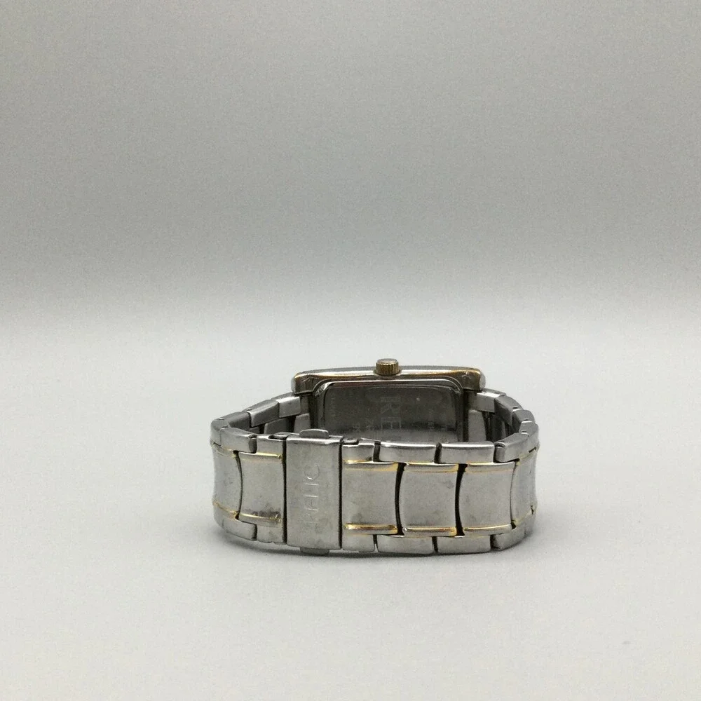 Relic Womens Watch 31mm Silver Tone White Dial Date ZR77108 New Battery 6.5